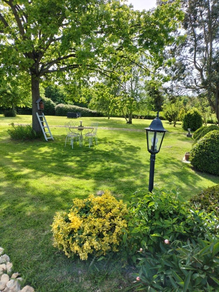 Le Clos Lauradiere Cormeilles  Exteriér fotografie