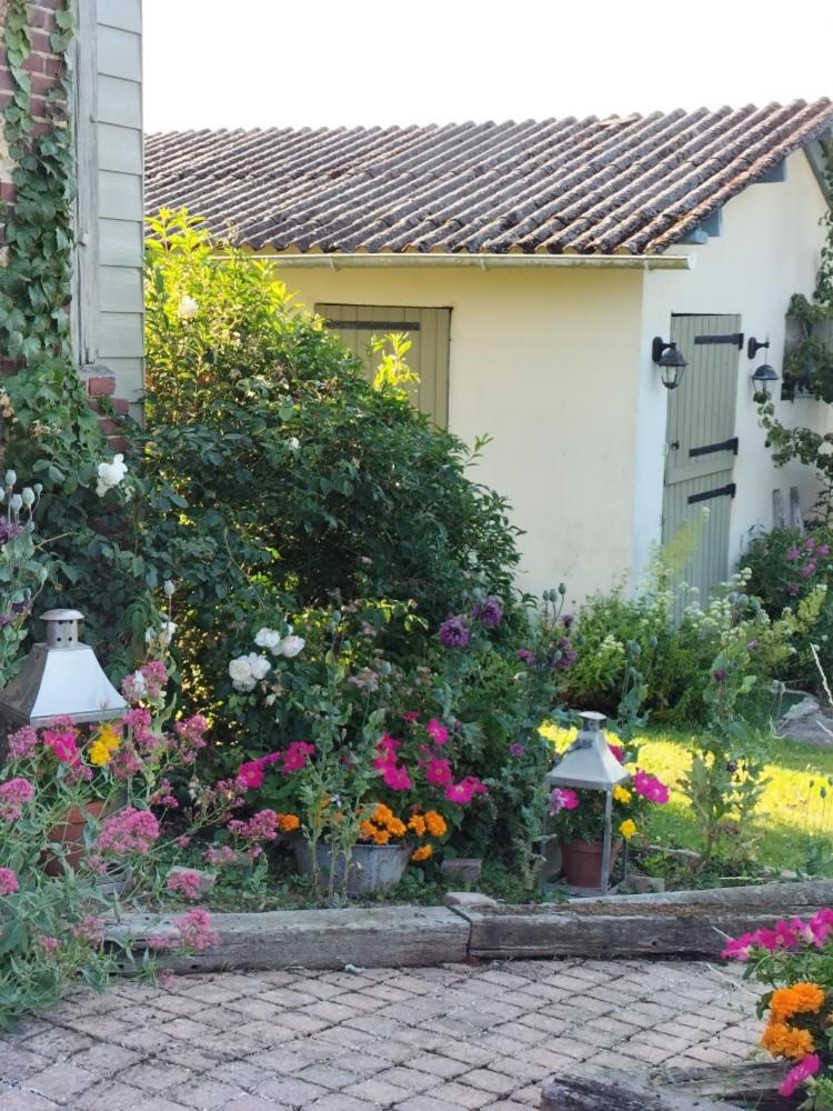 Le Clos Lauradiere Cormeilles  Exteriér fotografie